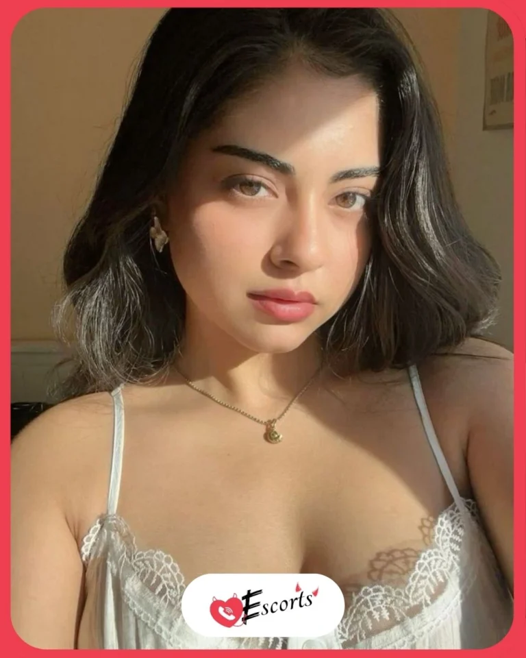 independent-girl-in-goa-available-for-hotels-rooms-parties-events