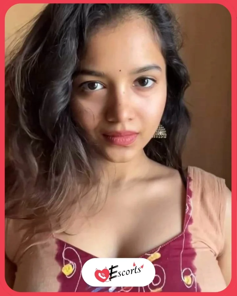 independent-girl-in-goa-available-for-hotels-rooms-parties-events